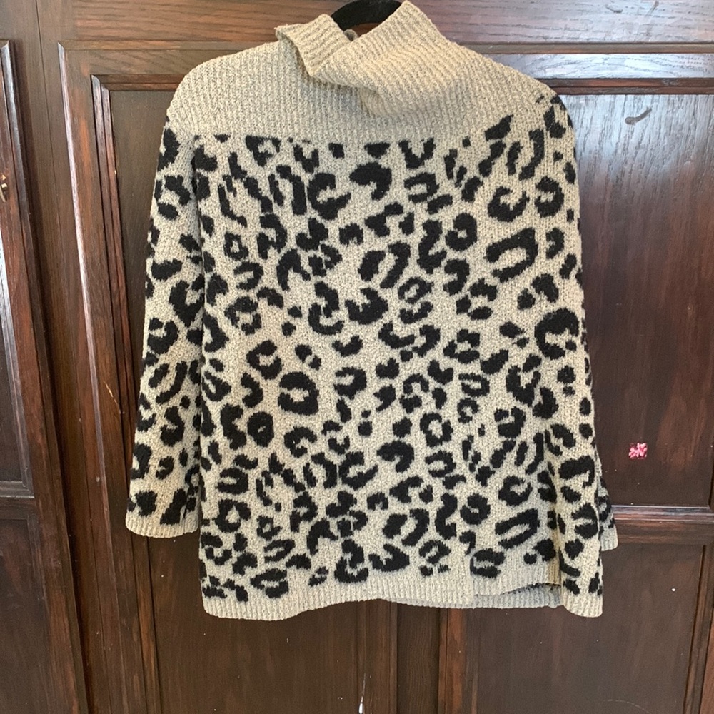 *3/$30* Ingrid & Isabel maternity sweater -- SO SOFT!